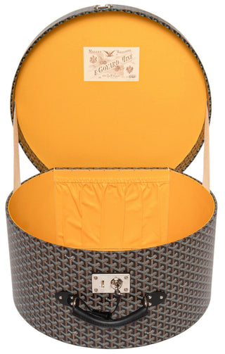 GOYARD (RARE) Luggage Size: 20.25" x 10" x 19.25"; 1.75" drop handle