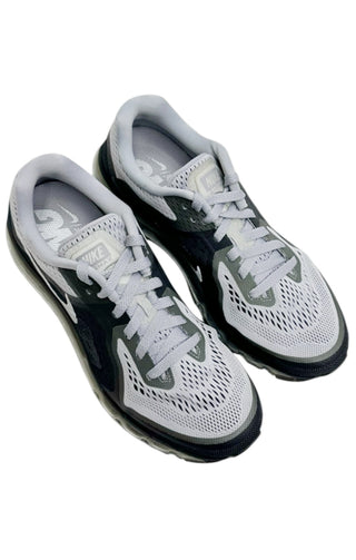 NIKE Sneakers Size: US 9