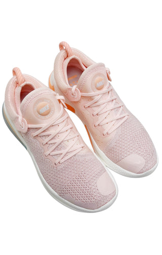 NIKE Sneakers Size: US 8.5