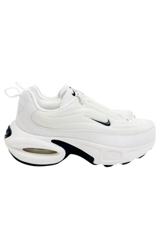 NIKE Sneakers Size: US 9
