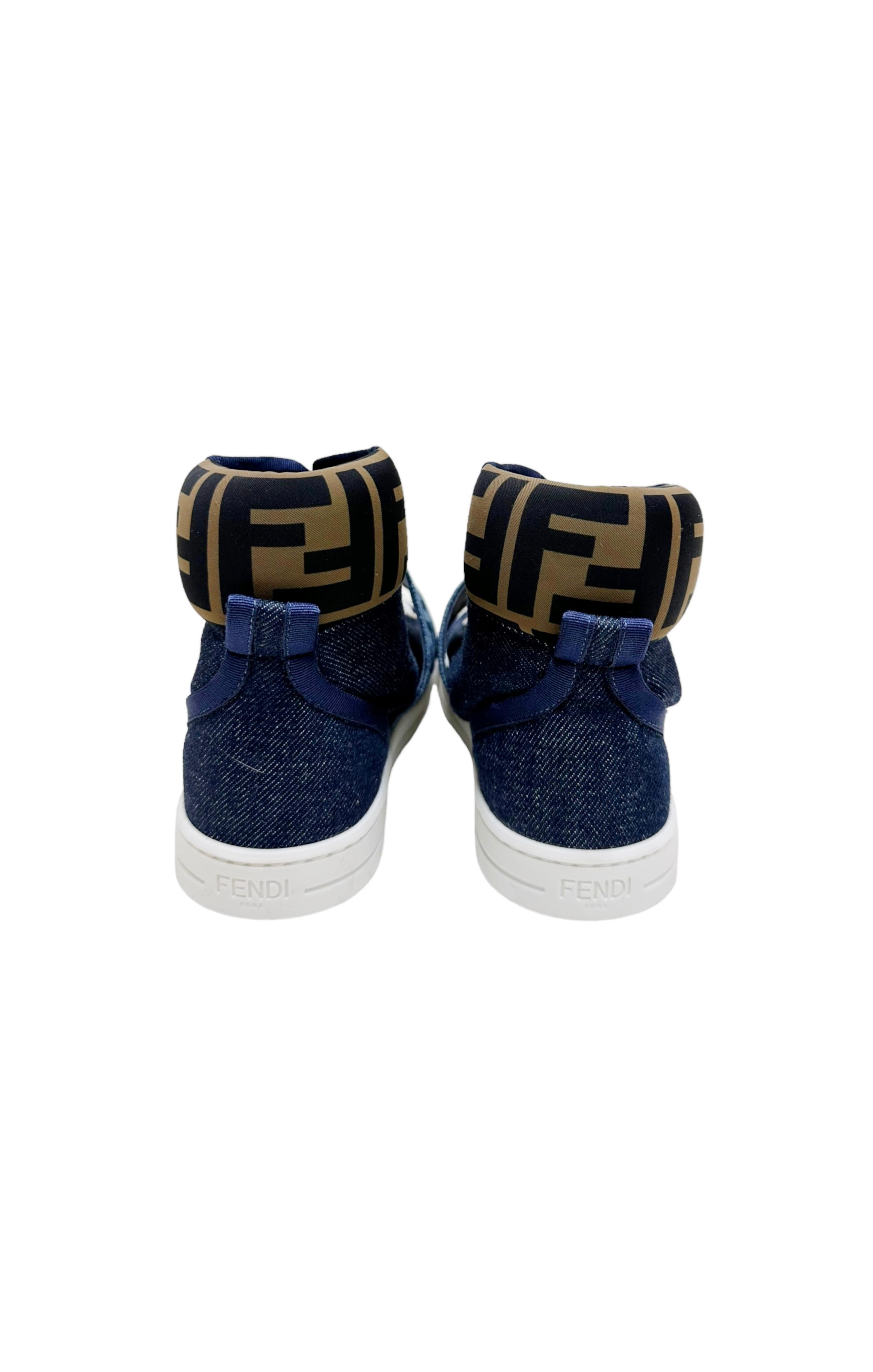 FENDI (RARE) Sneakers Size: No size tags, fit like Toddler US 13.5