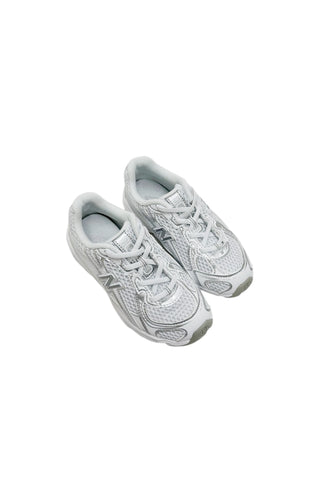 NEW BALANCE Sneakers Size: Toddler US 10
