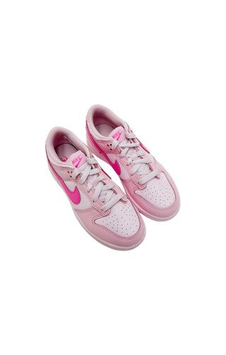 NIKE Sneakers Size: Kids US 2