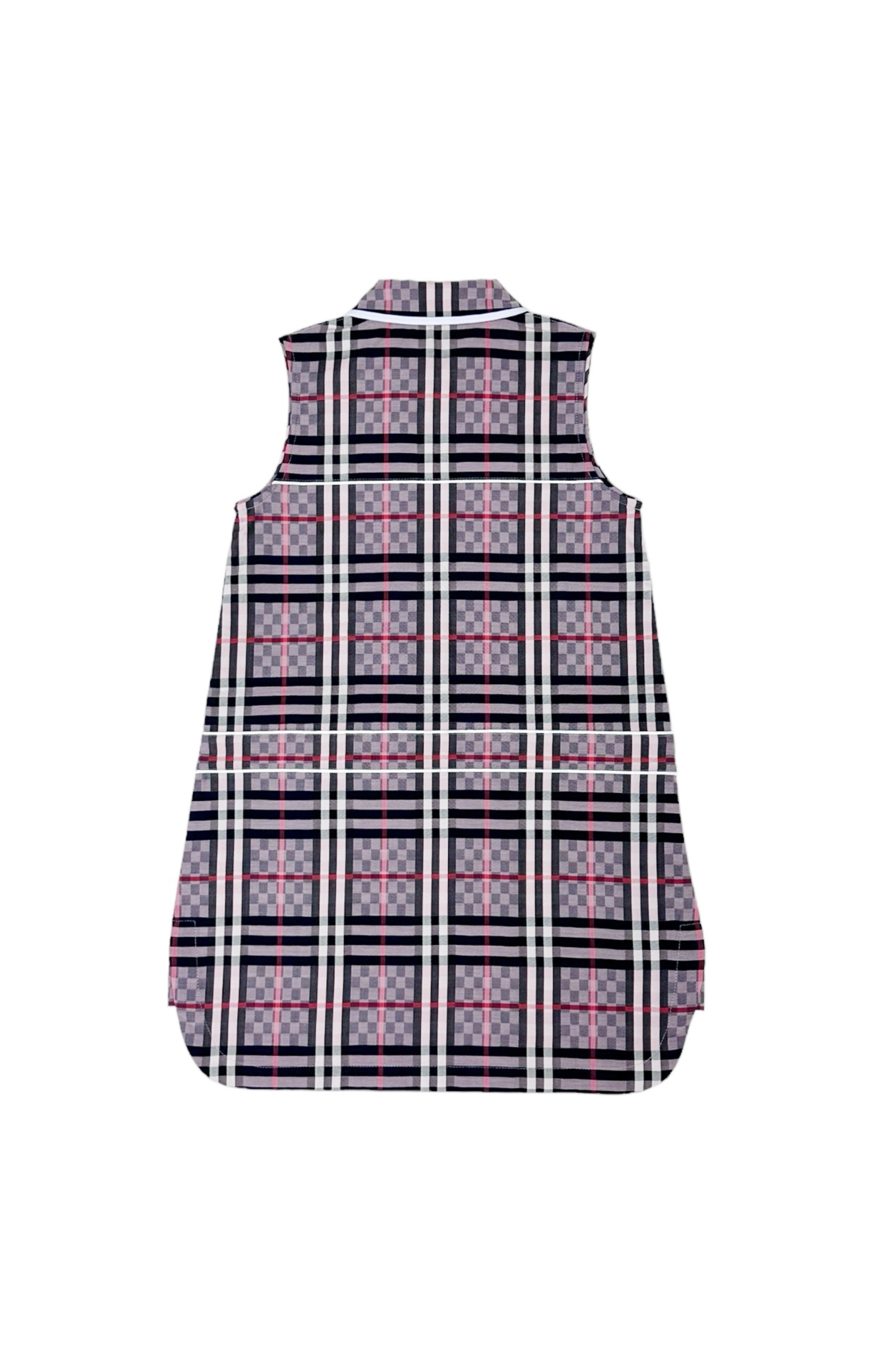 BURBERRY (NEW) with tags Dress Size: 6 Years