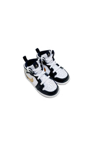 AIR JORDAN RARE NEW Sneakers Size Infant US 8C Kardashian Kloset