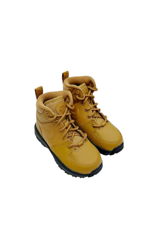 NIKE (NEW) Boots Size: Toddler US 9