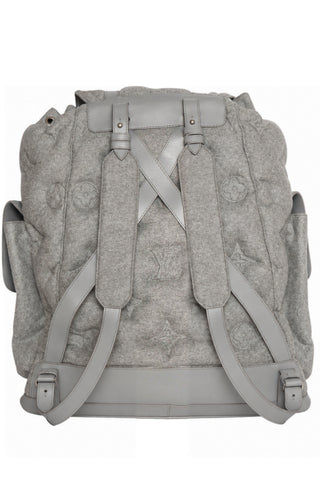 LOUIS VUITTON (RARE) Luggage Size: 23.5" x 7.75" x 26"; 33" straps