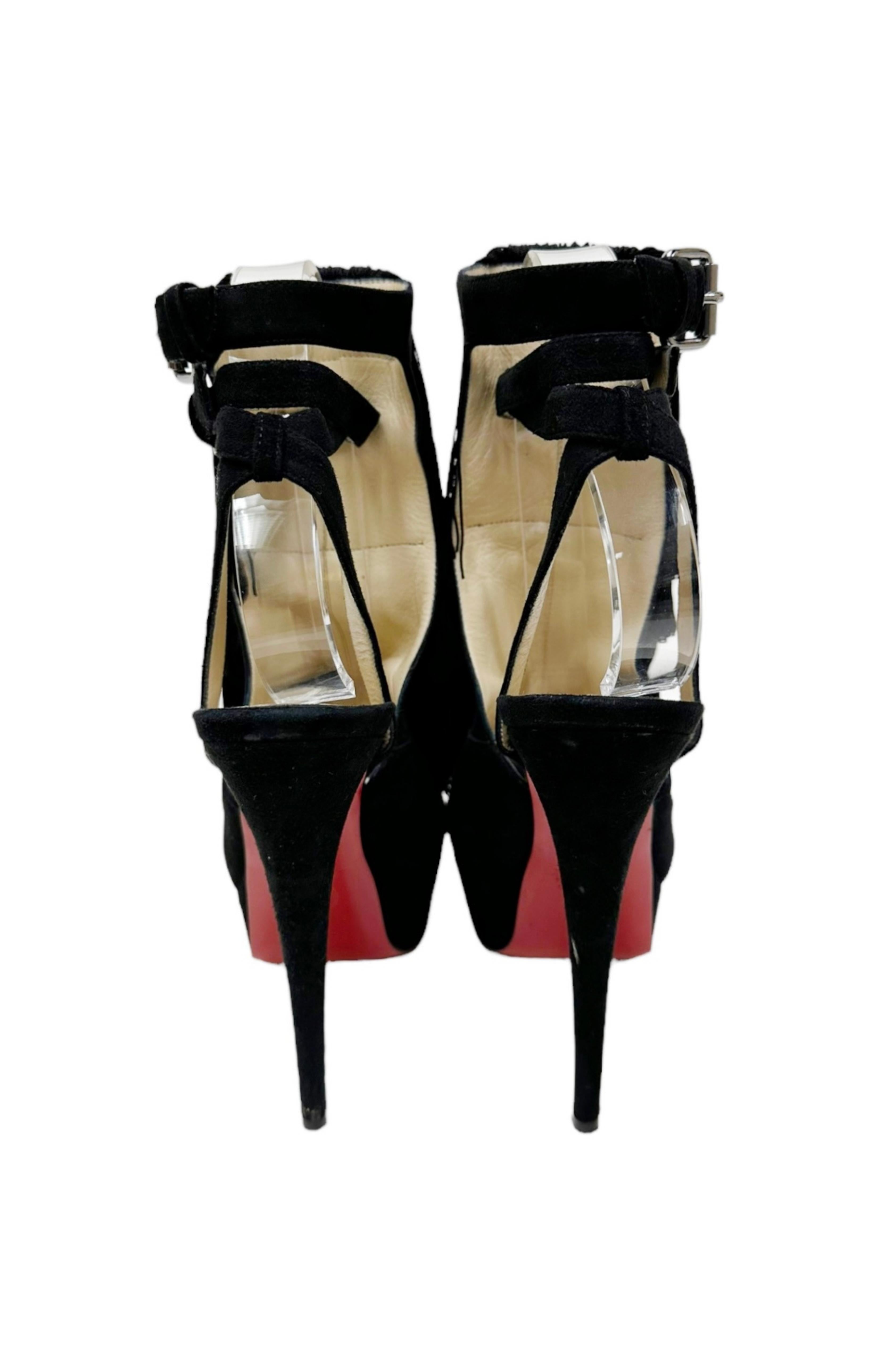 Leather sandals Christian Louboutin Beige size 8.5 US in Leather