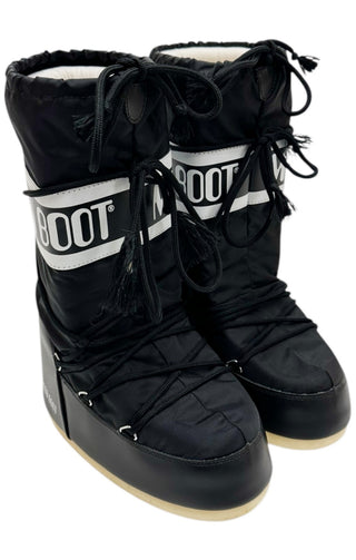 MOON BOOT Boots Size: US 8.5