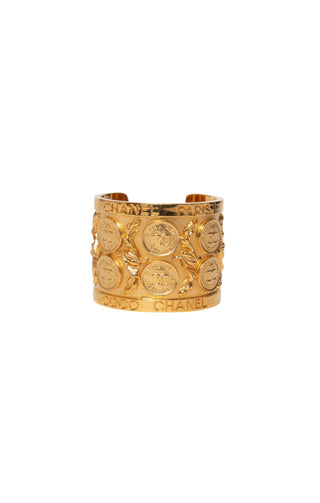 CHANEL (RARE) Bracelet Size: 2.25" x 1.75"