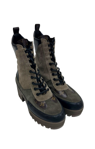 LOUIS VUITTON (RARE) Boots Size: US 8