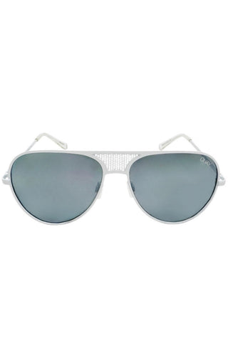 QUAY Sunglasses Size: 6" x 2.25"