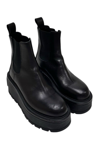 VALENTINO Boots Size: US 8.5