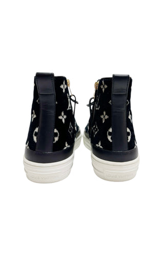 LOUIS VUITTON Sneakers Size: US 8.5