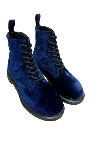 DR. MARTENS Boots Size: US 8