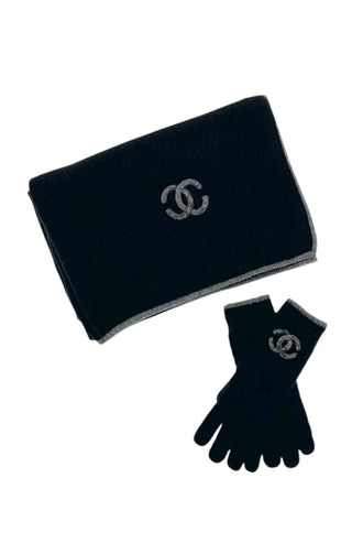 chanel handschuhe CHANEL (RARE) Scarf & Gloves Set Size: See Description
