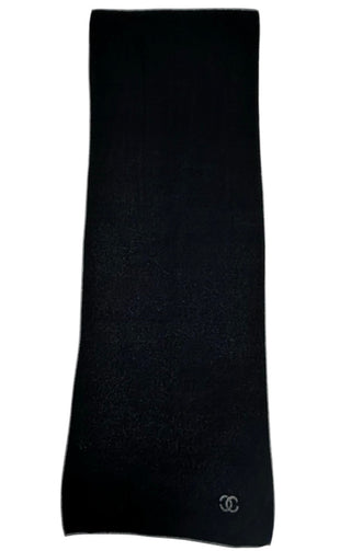 CHANEL (RARE) Scarf & Gloves Set Size: See Description