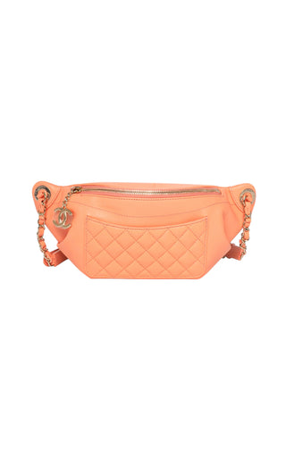 CHANEL (RARE & NEW) Handbag Size: 12.125" x 3" x 5.625"; 40-45" belt