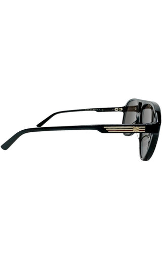 GUCCI Sunglasses Size: 5.625" x 2.25"