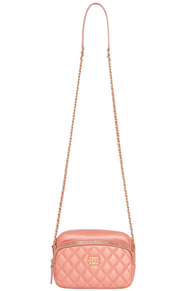 CHANEL (RARE & NEW) Handbag Size: 7.25