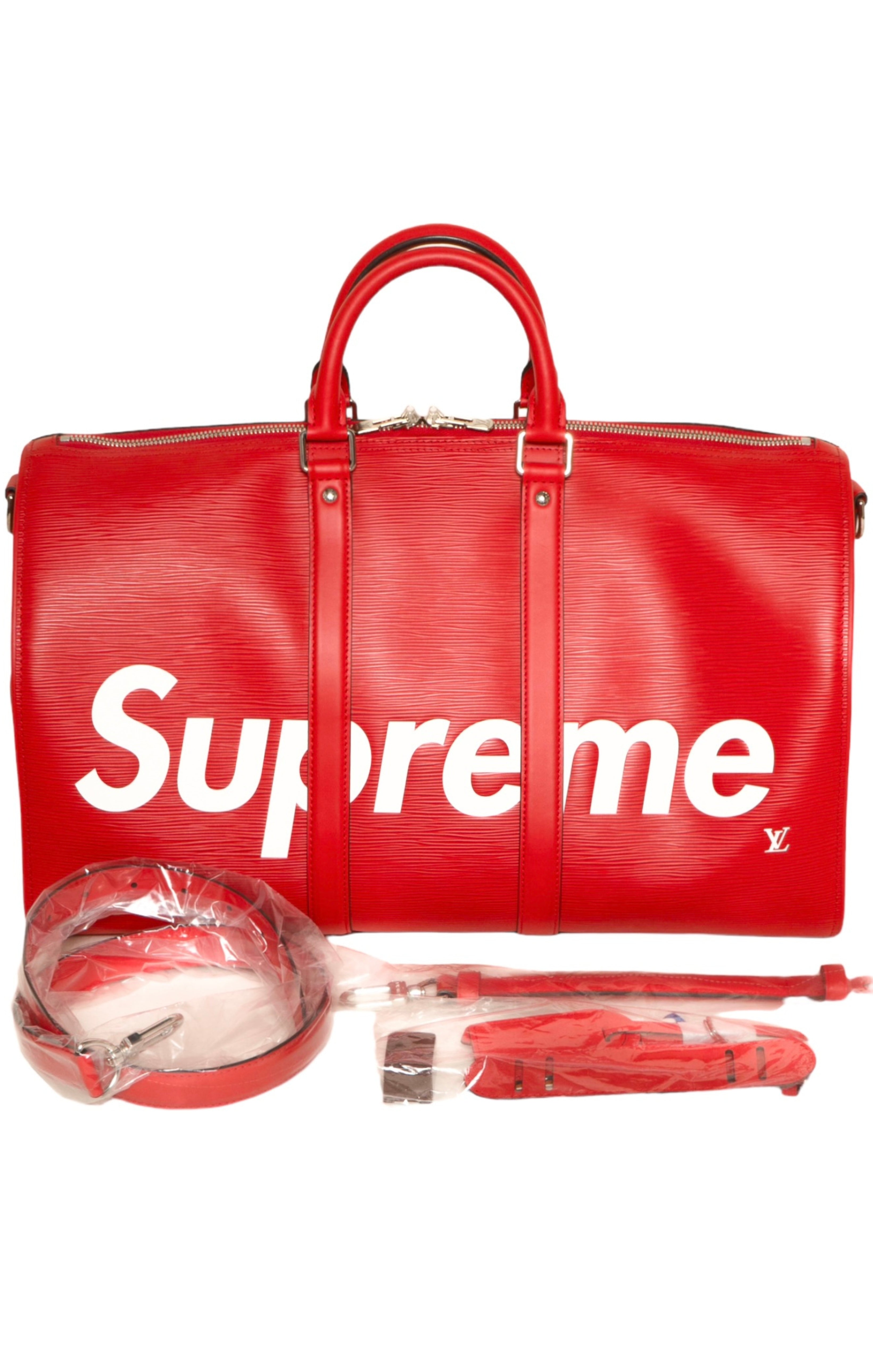 LOUIS VUITTON x SUPREME (RARE & NEW) Luggage Size: 18.625