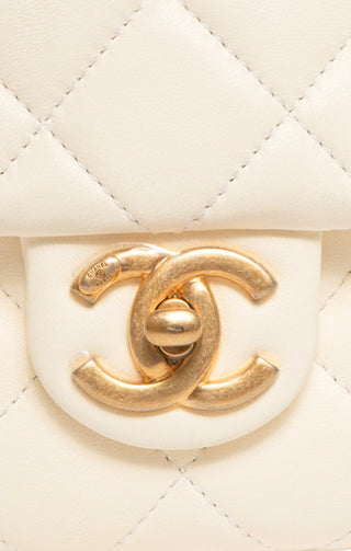 CHANEL (RARE) Handbag Size: 7.5" x 2.375" x 6.75"; 22" strap