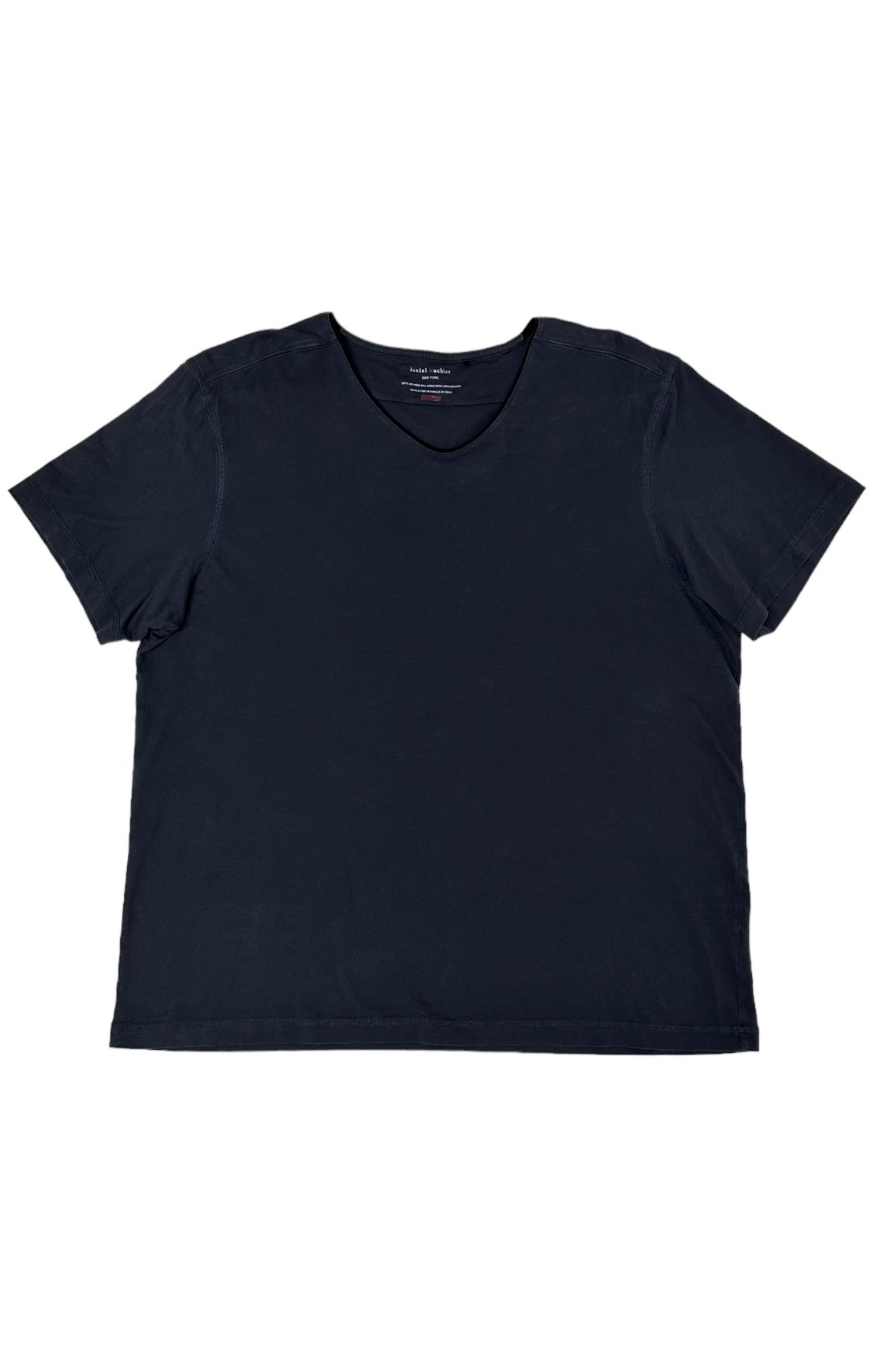DANIEL BUCHLER T-shirt Size: 2XL