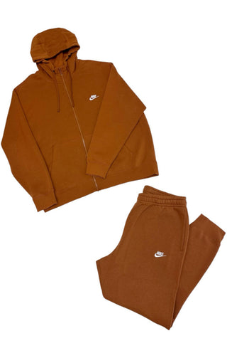 NIKE Sweatsuit Size: 2XL