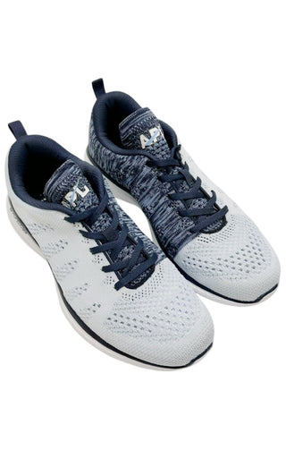 Sneakers Size: US 8.5