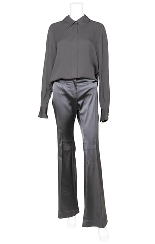 TOM FORD (RARE) 3-Piece Suit Size: Jacket - IT 44 / Comparable to US 6-8 Top - IT 42 / Comparable to US 4-6 Pants - IT 44 / Comparable to US 6-8