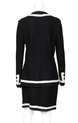 VINTAGE ST. JOHN COLLECTION BY MARIE GREY (RARE) Set Size: Jacket - No size tags, fits like M-L Skirt - UK 8 / Comparable to US 2